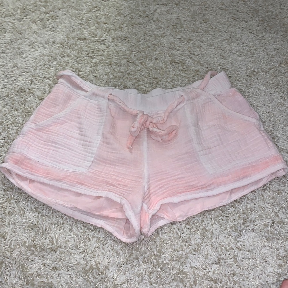 Aerie pink shorts